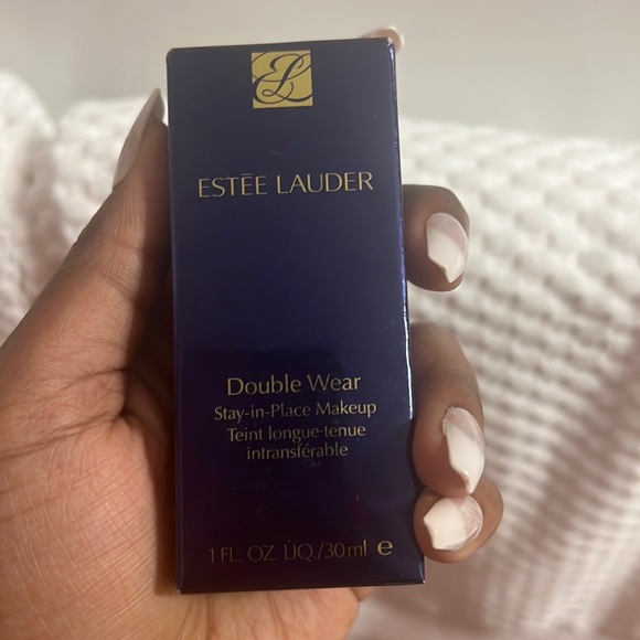 Estee Lauder Other - Estee Lauder Double Wear Stay in Place Foundation